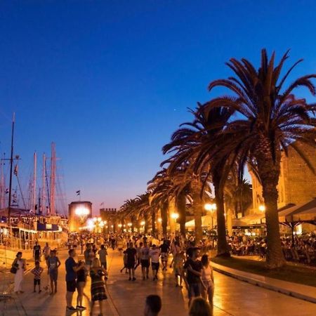 Apartment Capo Family & Capo Studio -Old Town-Parking Trogir Exterior photo