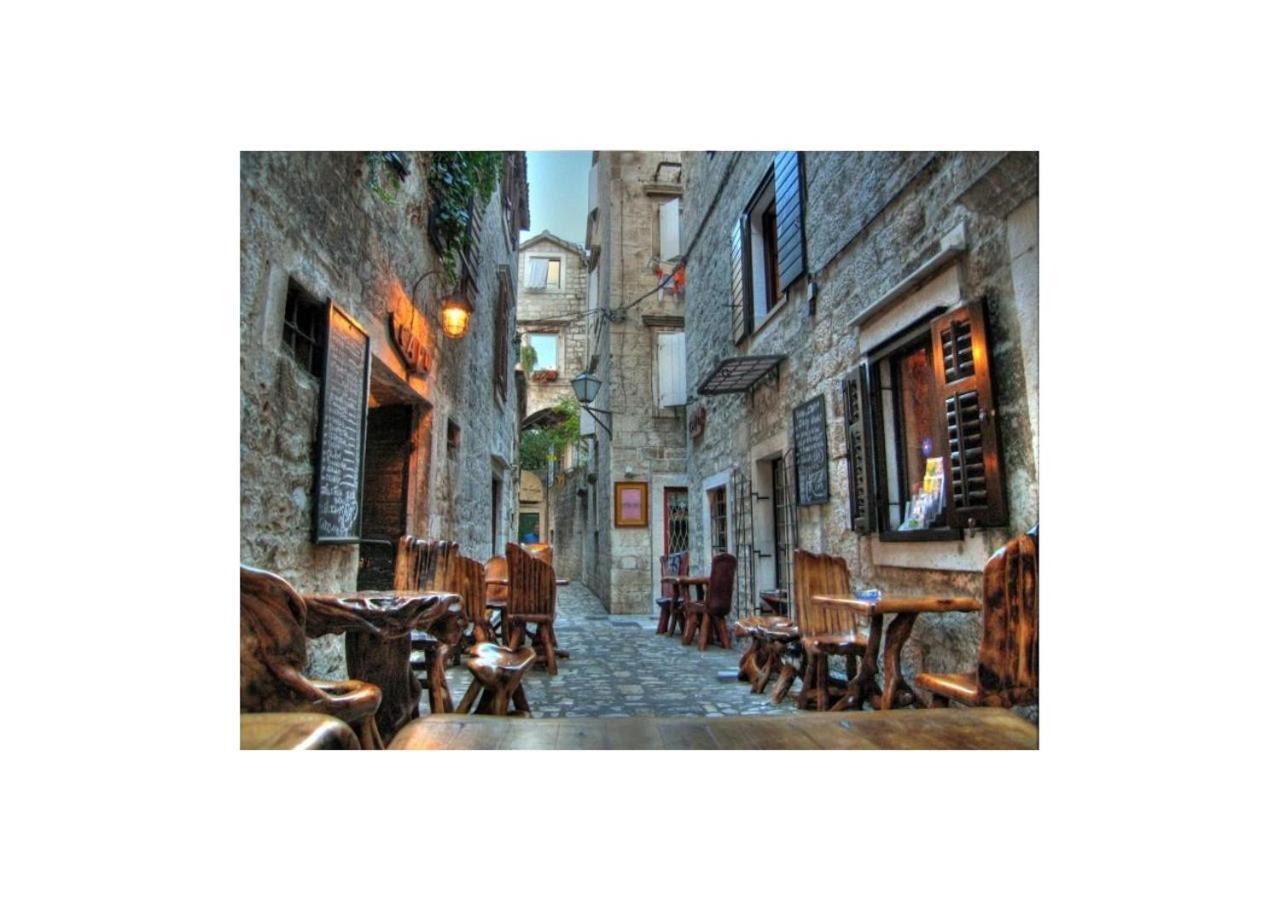 Apartment Capo Family & Capo Studio -Old Town-Parking Trogir Exterior photo