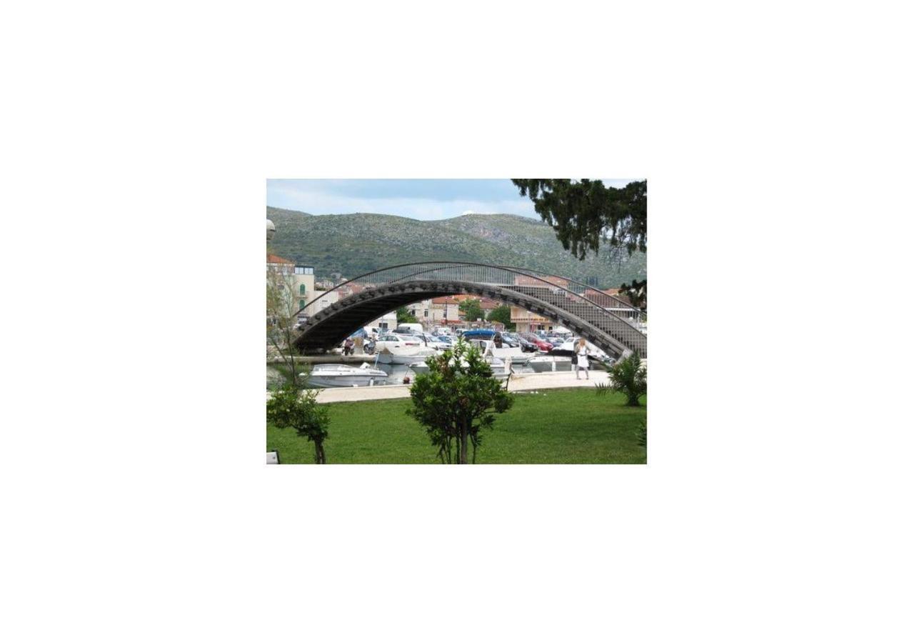 Apartment Capo Family & Capo Studio -Old Town-Parking Trogir Exterior photo
