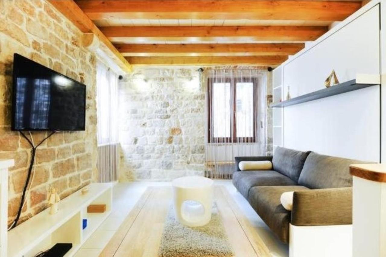 Apartment Capo Family & Capo Studio -Old Town-Parking Trogir Exterior photo