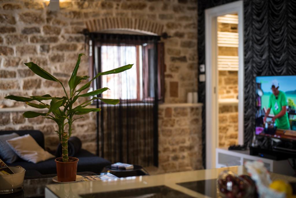 Apartment Capo Family & Capo Studio -Old Town-Parking Trogir Room photo