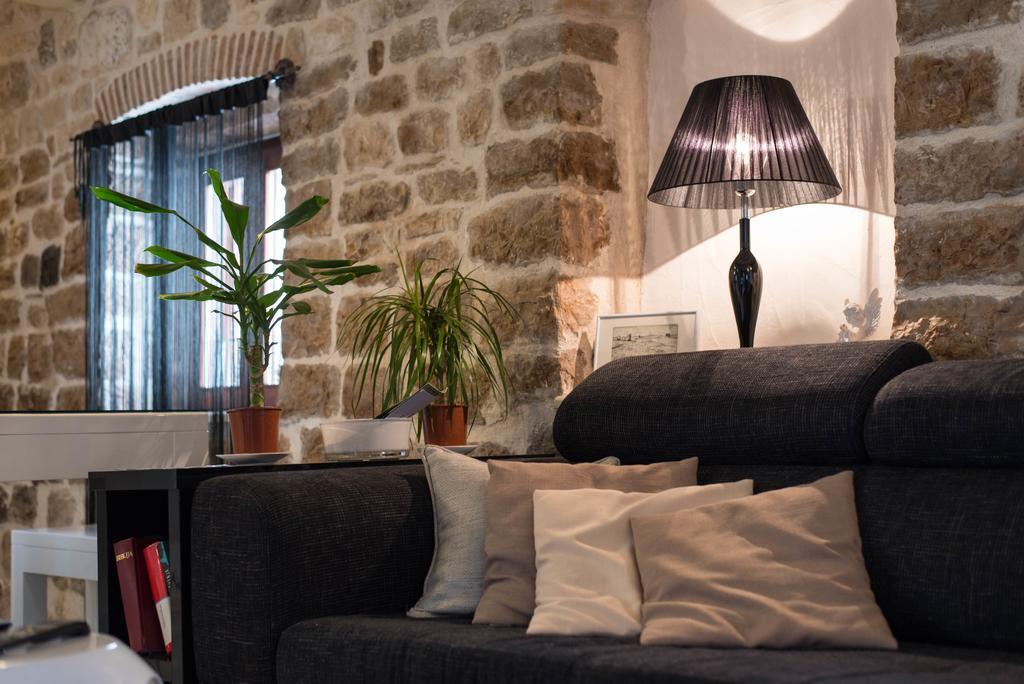 Apartment Capo Family & Capo Studio -Old Town-Parking Trogir Room photo